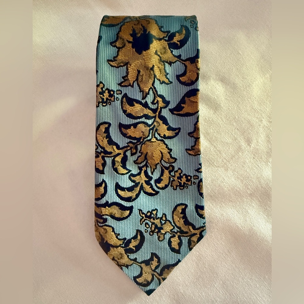 Vintage Luxury Blue and Gold Floral Men's Tie by Goldlion